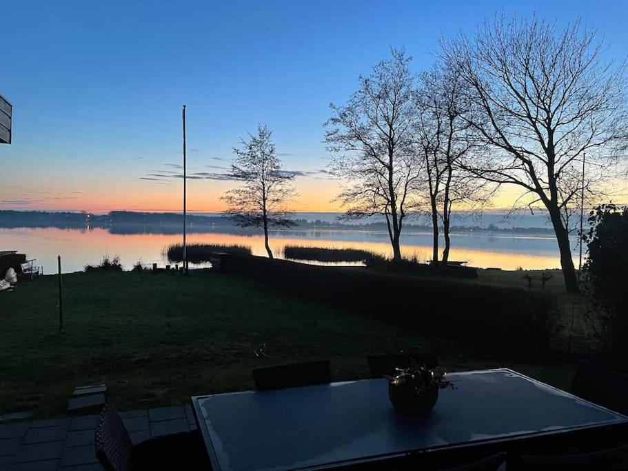 Huset Ved Soen Taet Pa Herning Og Mch Og Boxen 90 M2 Sunds Extérieur photo