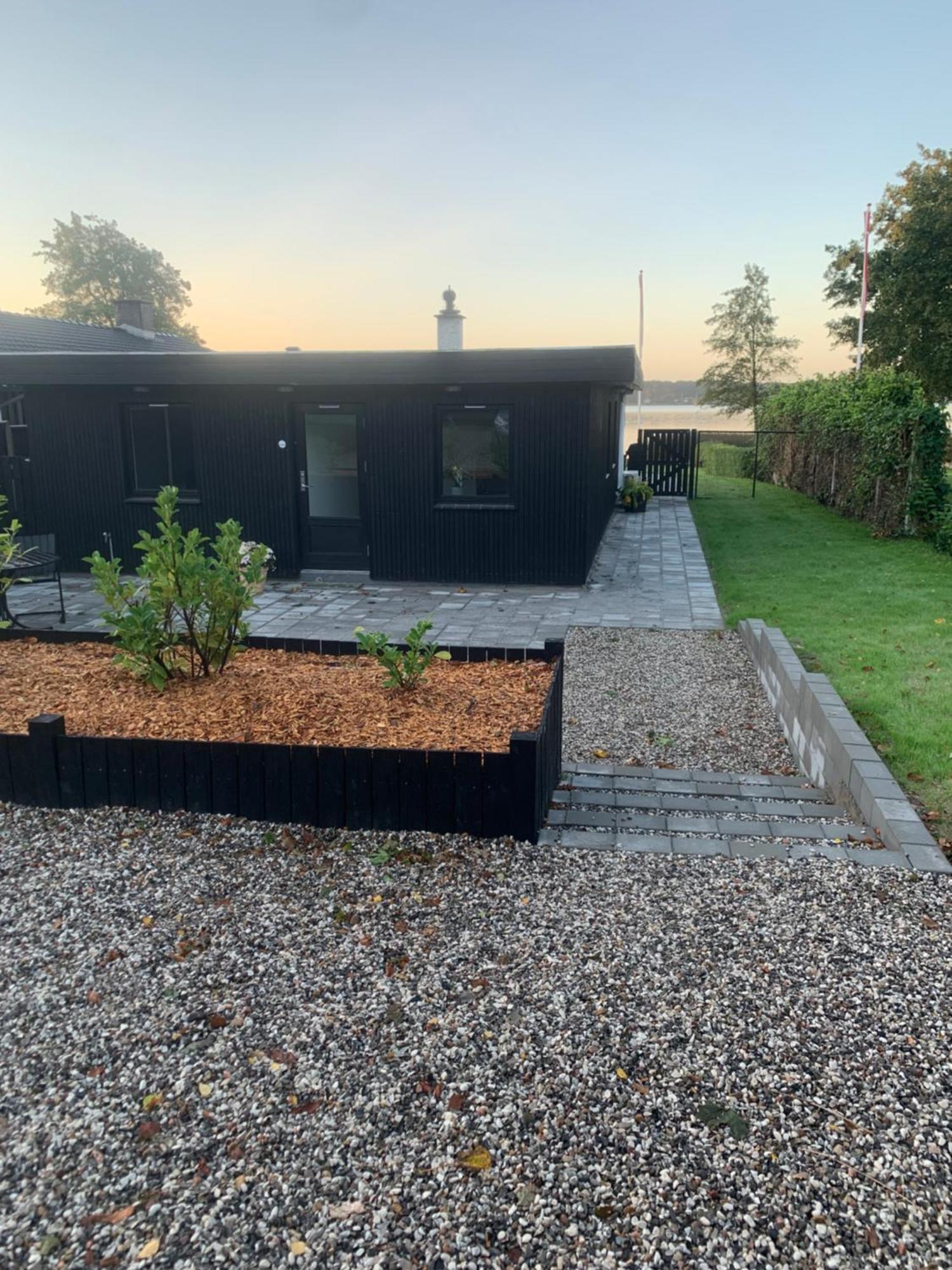 Huset Ved Soen Taet Pa Herning Og Mch Og Boxen 90 M2 Sunds Extérieur photo