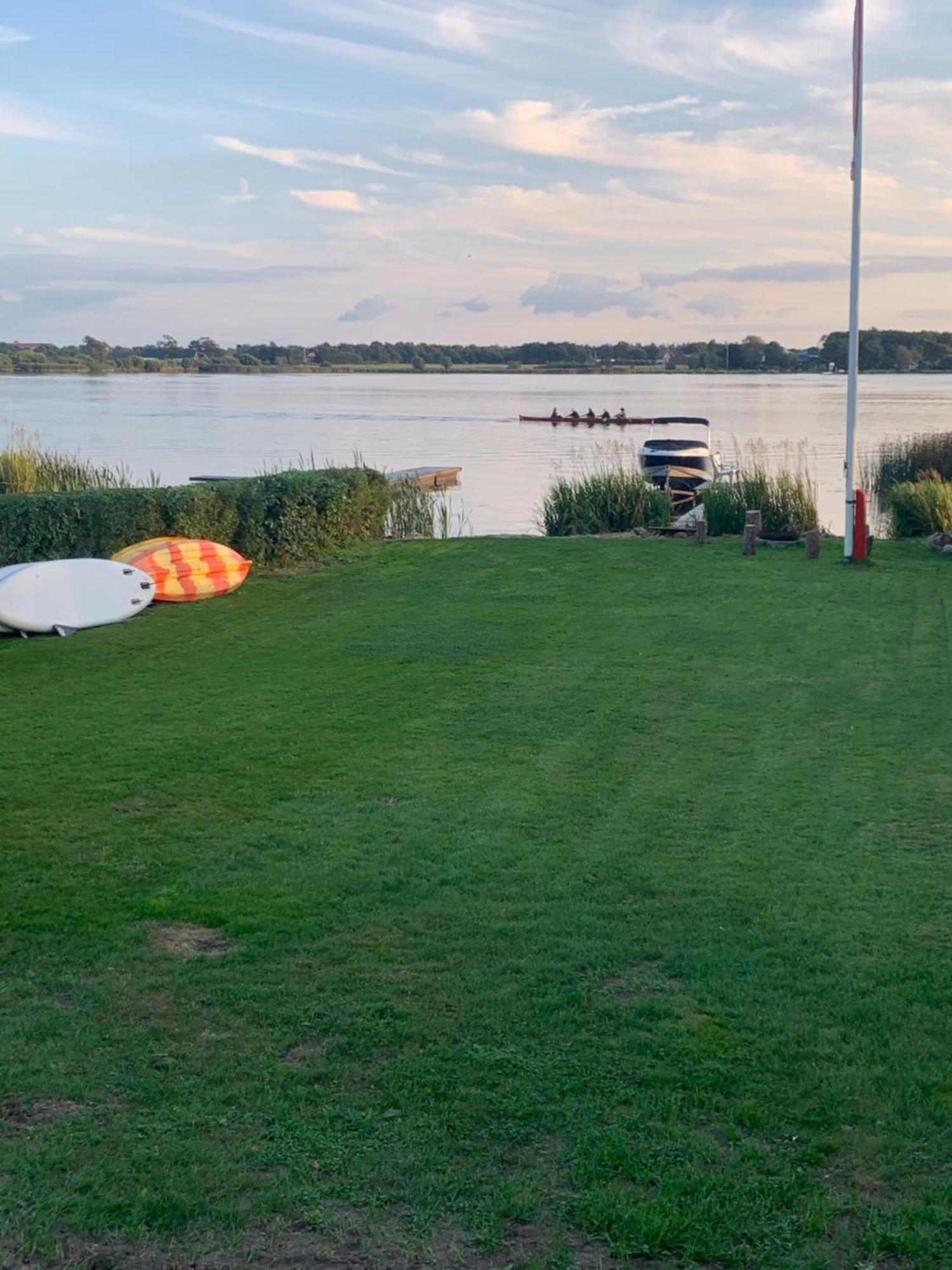 Huset Ved Soen Taet Pa Herning Og Mch Og Boxen 90 M2 Sunds Extérieur photo
